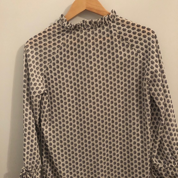 Light and professional blouse - Picture 2 of 3